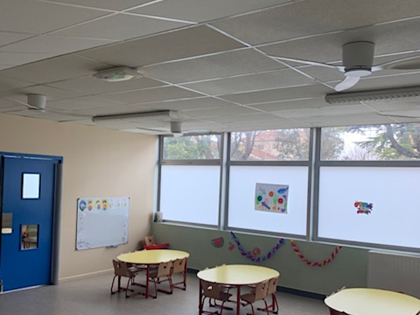 Ventilateurs de plafond Samarat installés dans l'école élémentaire Mistral